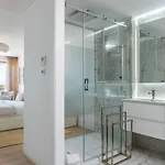 Bright & Stylish First Floor - 16l